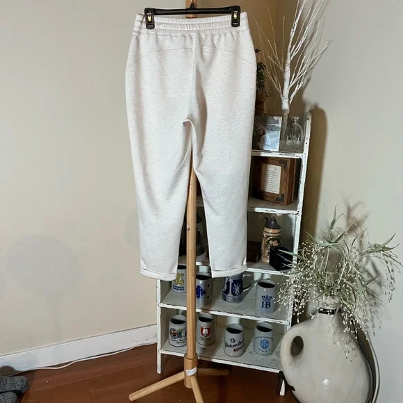 SPANX M AirEssentials Cream Tapered Cuffed Jogger Pant.Spanx lux line.Worn once! - Picture 4 of 4